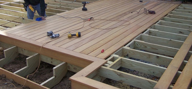 Wood Deck Builders in La Mirada, CA